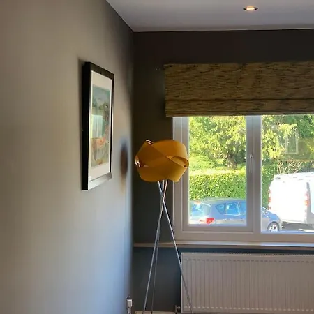 Staintons, In Centre, Access Apartment *