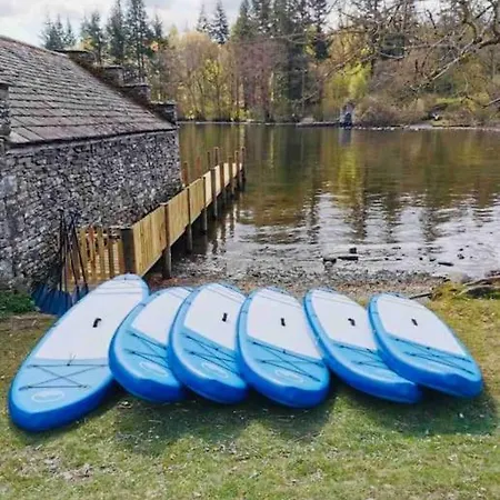 Staintons, In Centre, Access *