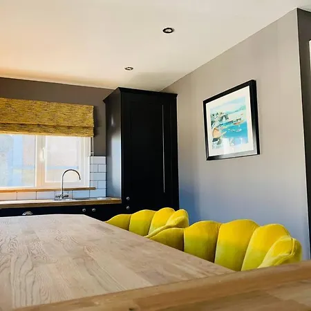 Staintons, In Centre, Access Bowness-on-Windermere